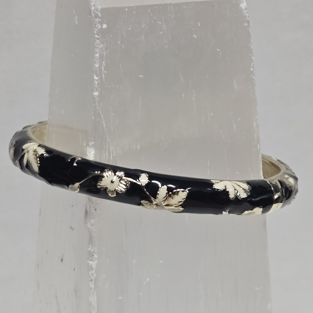 Goldtone w/Black Enamel & White Floral Design Clamp Bangle 9mm, 2 3/8" Diameter